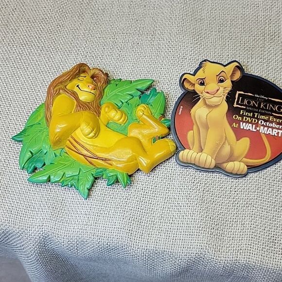 Lion King bundle. Shirt, sleeping pants, movie, books, figures - Picture 16 of 16